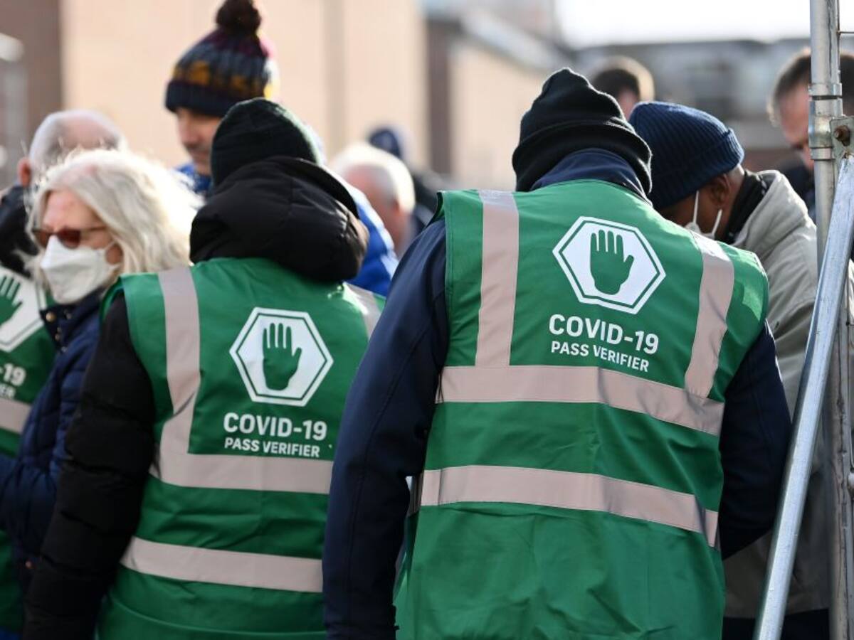 Siguen los partidos aplazados en la Premier League por COVID-19