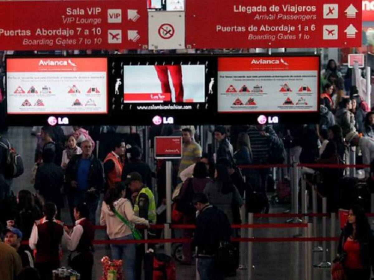 Cancelan vuelo Cartagena - Miami por impacto de un ave al avión
