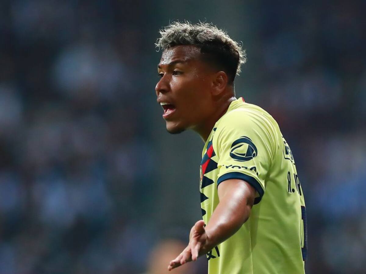 Roger Martínez molesto con América de México por posible pase a Europa