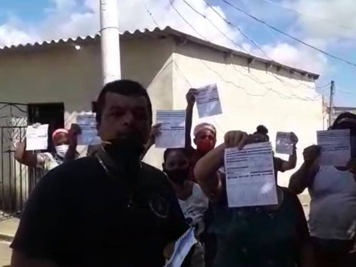 Con plantón, en La Playa exigen "facturación de energía razonable"
