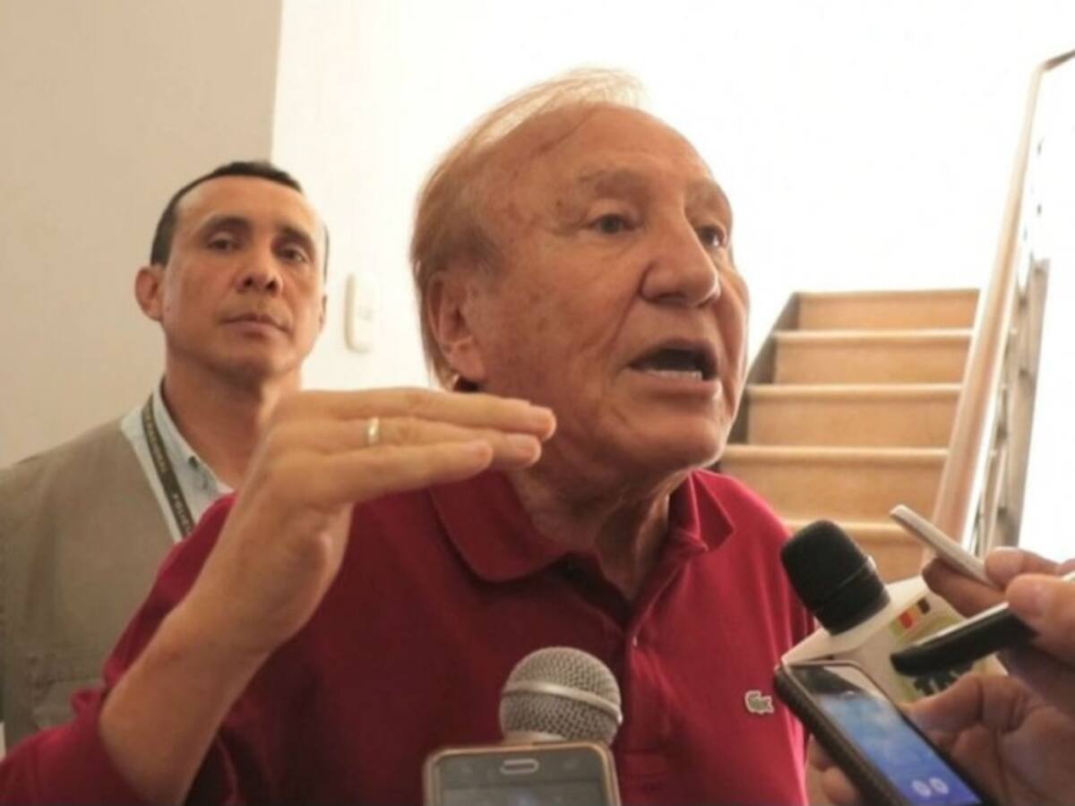 En Girón dan whiskey, pizza, vino, café del bueno y hasta almuerzo para quienes matriculen carros