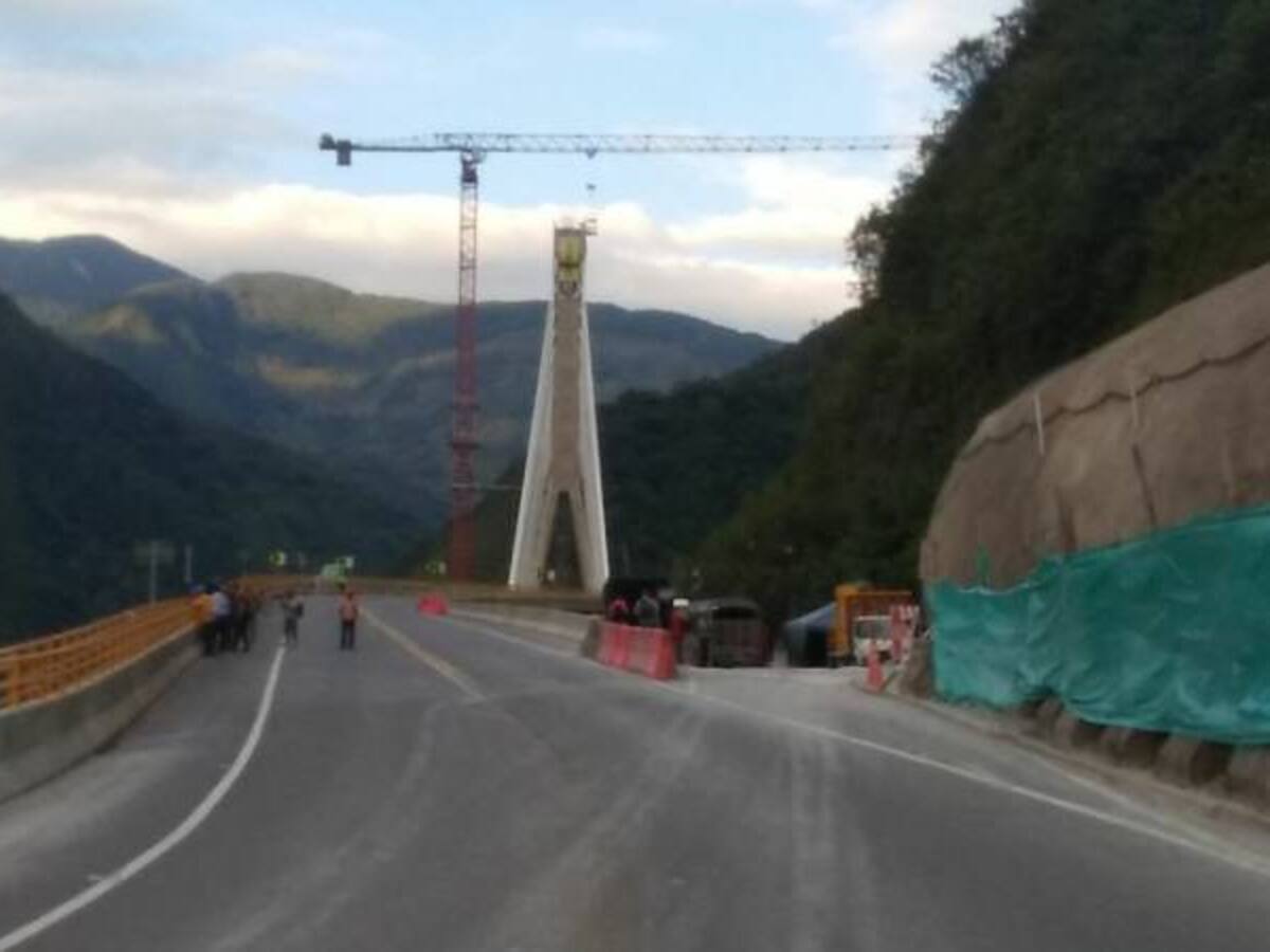 Habitantes de Chipaque bloquean la vía Bogotá – Villavicencio