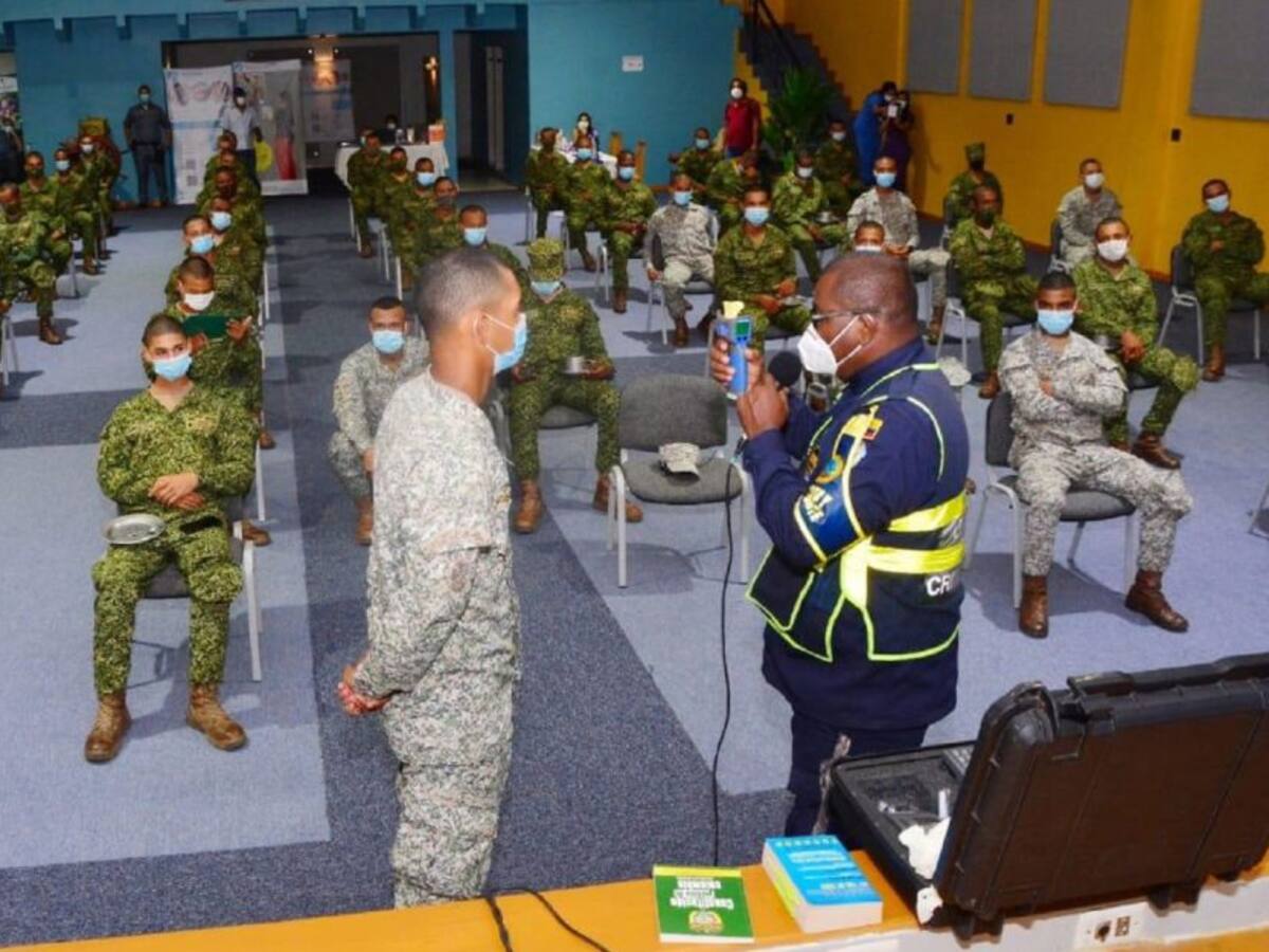 DATT capacitó a uniformados de la Armada en seguridad vial