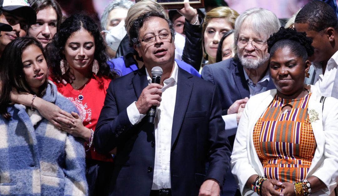 Gustavo Petro respondió a la decisión de Uribe de aceptar su invitación a dialogar