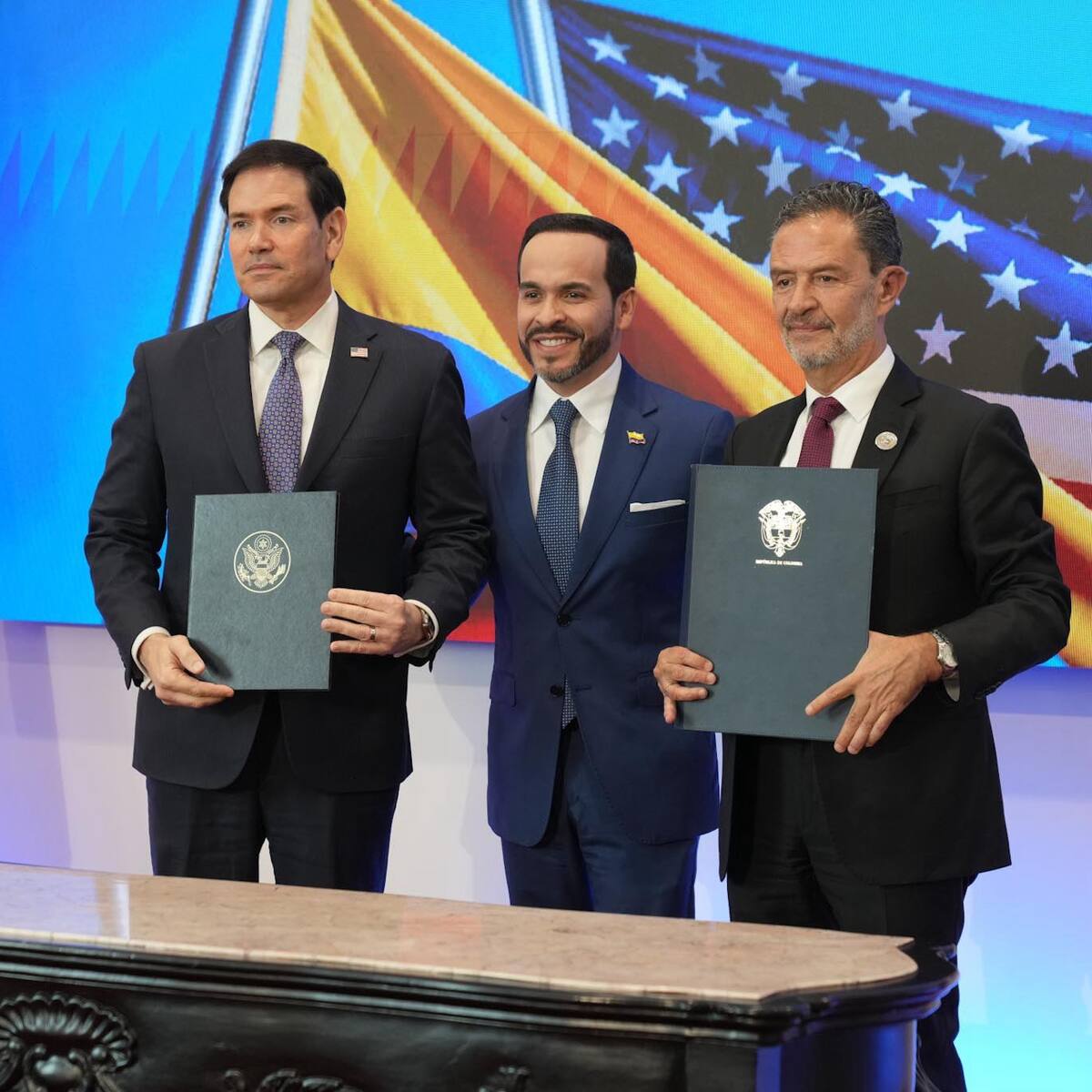 ¿En qué consisten los dos memorandos de entendimientos firmados por Colombia y EE.UU.?