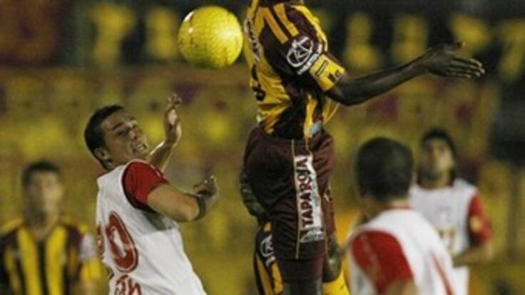 Tolima y Santa Fe empatan 2-2 en la apertura de los cuadrangulares en Colombia