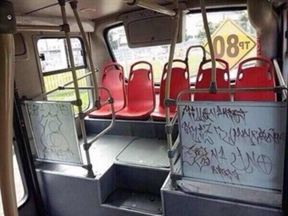 Hinchas de Millonarios secuestraron articulado de Transmilenio