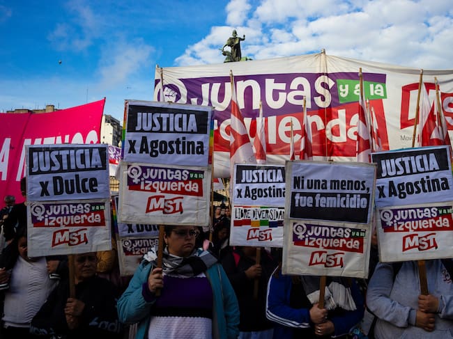 Manifestaciones en rechazo al feminicidio de Agostina Vega.
(Foto: Catriel Gallucci Bordoni/NurPhoto via Getty Images)