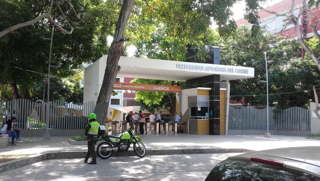 Fachada de la Universidad Autónoma del Caribe