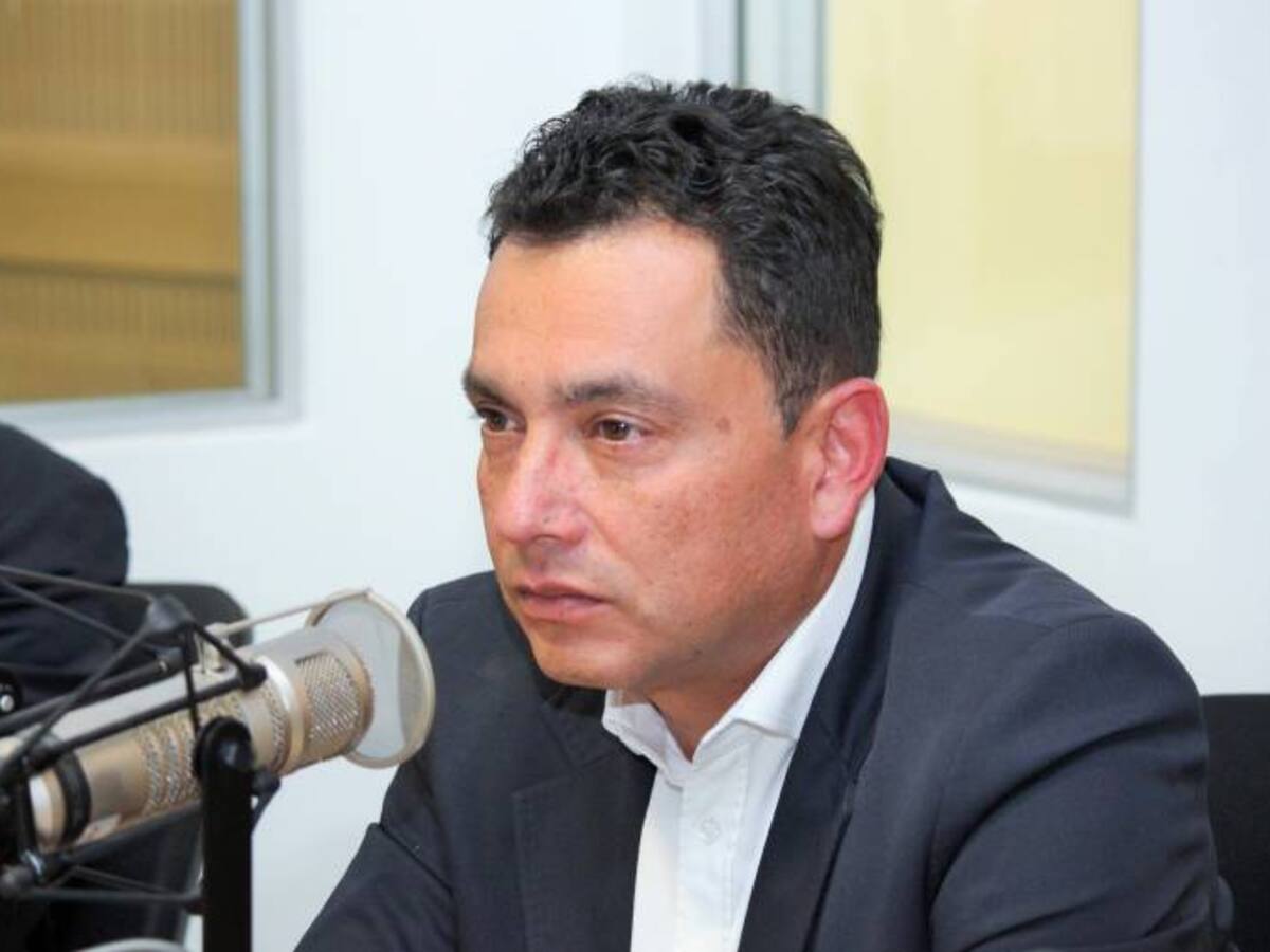 El prontuario de Arafat era muchísimo mayor al de Timochenko: Libreros