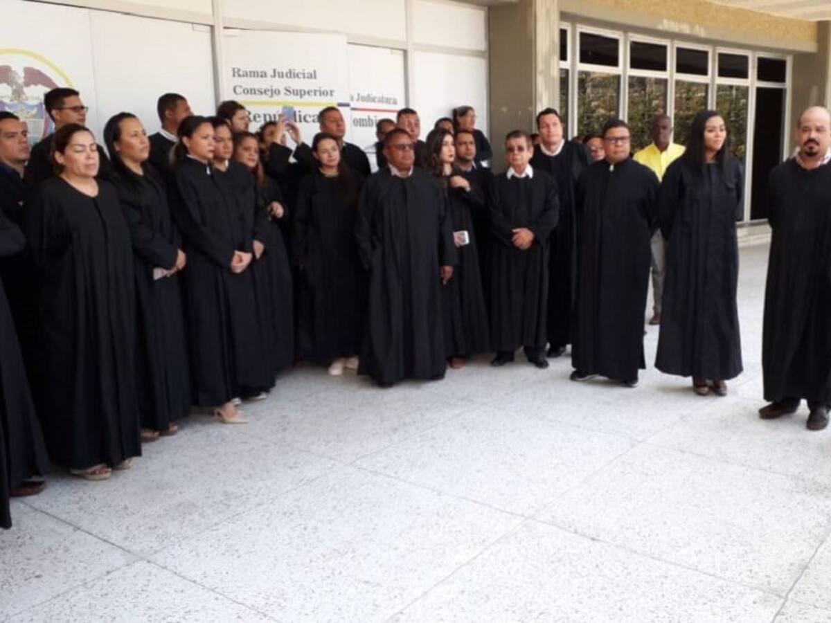 Jueces rechazan cuestionamientos a fallo que otorgó casa por cárcel a Viñas