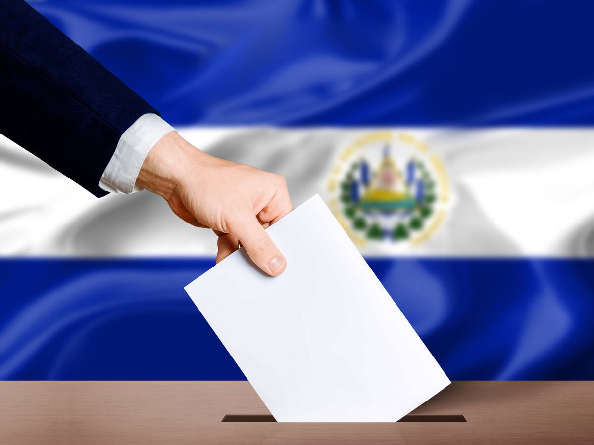 ¿Quiénes son los candidatos que compiten contra Bukele por la presidencia de El Salvador?