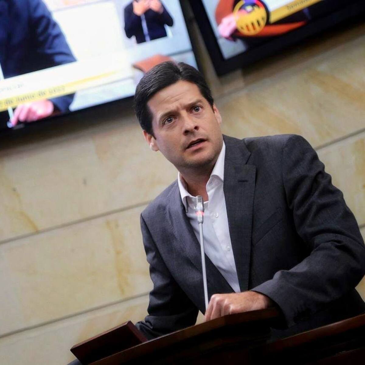 Senador Mauricio Gómez advierte que están estafando a su nombre: solicitan dinero