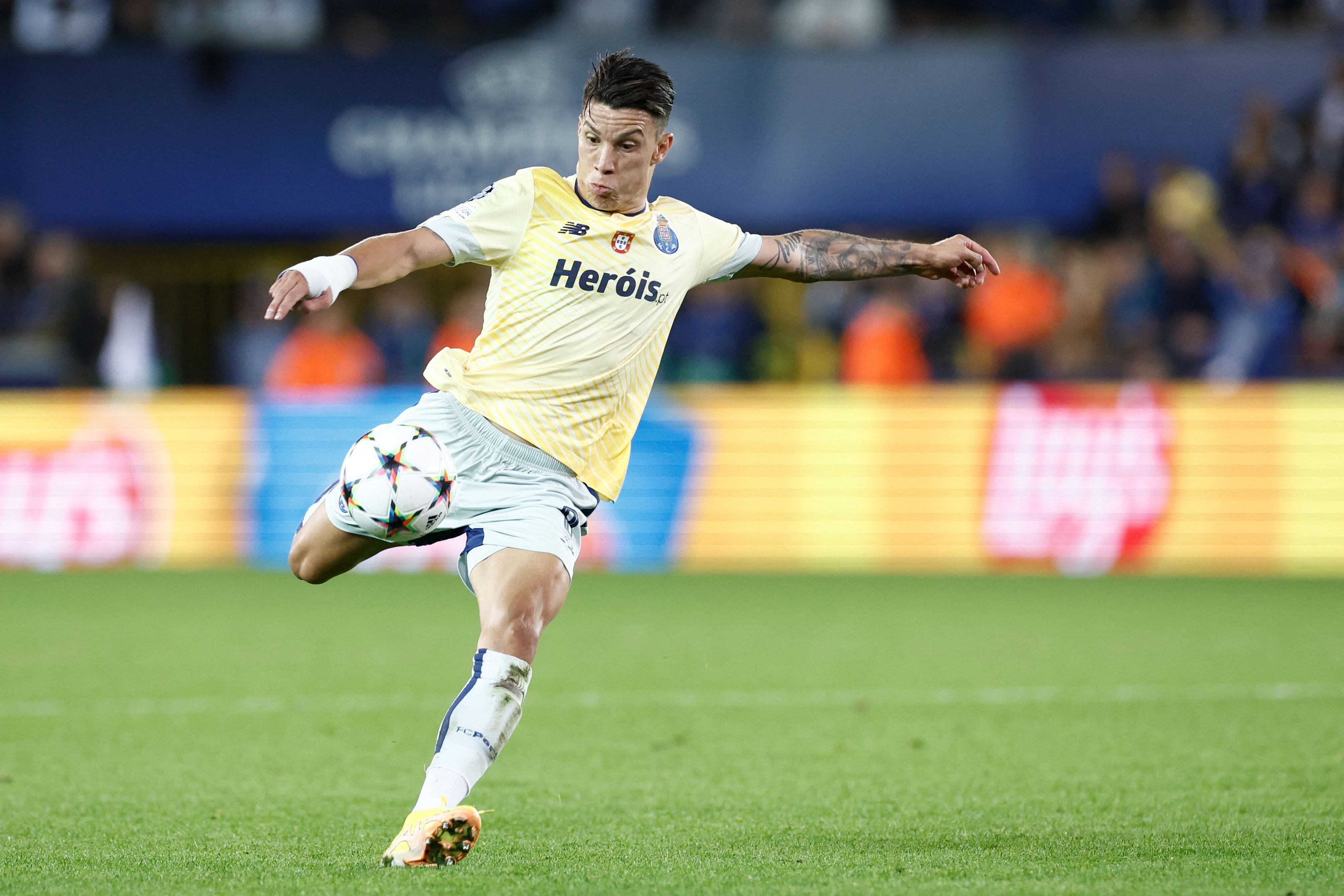 Matheus Uribe, volante del Porto.