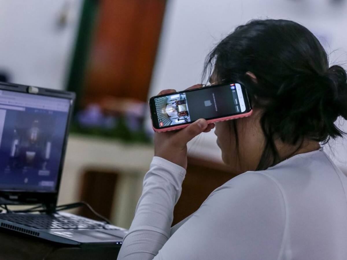 En Cartagena, adultos mayores pueden solicitar ayudas por teléfono