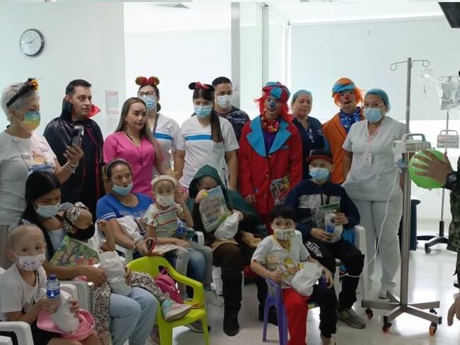 Jornada de sonrisas para menores hospitalizados en el Día de los Niños / Foto: Batallón de Acción Integral