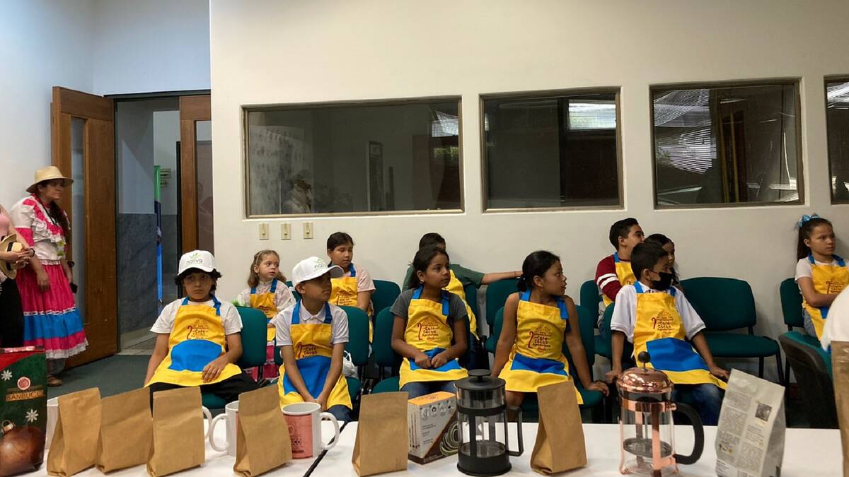 Niños cafeteritos la nueva semilla del café huilense