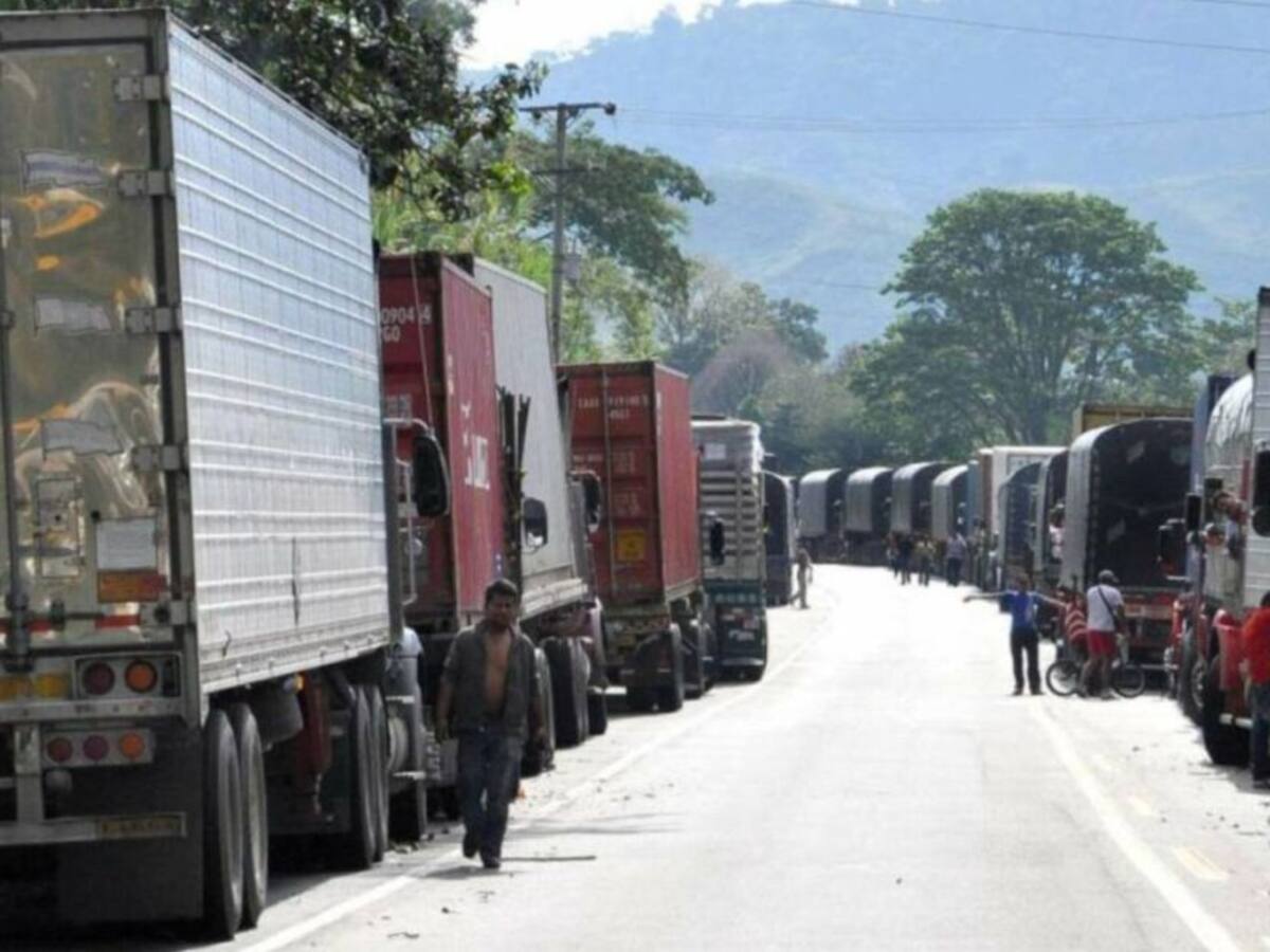 Transportadores suspenderán operaciones entre Risaralda y Chocó