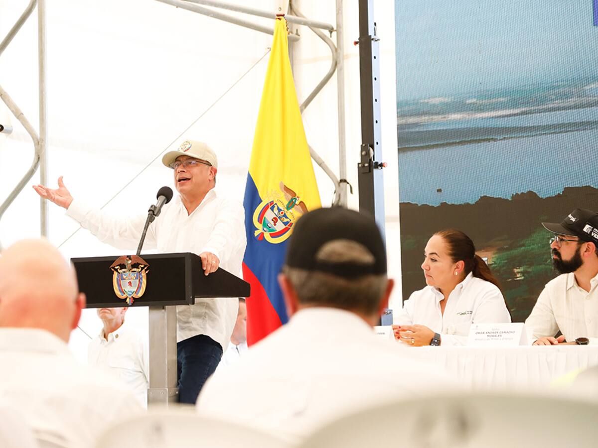 Presidente Petro cuestionó a senador Miguel Uribe y lo llamó “ignorante”