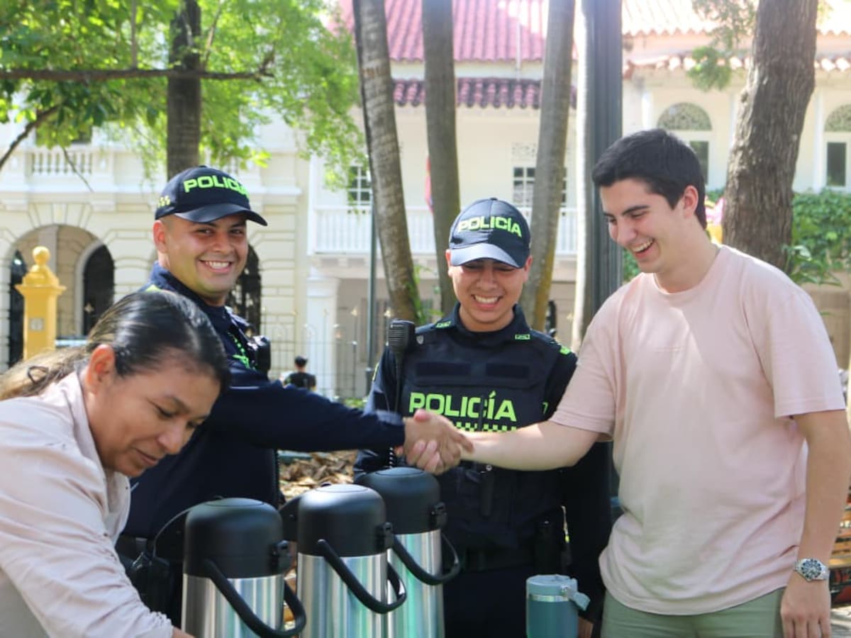 Un café para hablar de seguridad y confianza en Bolívar