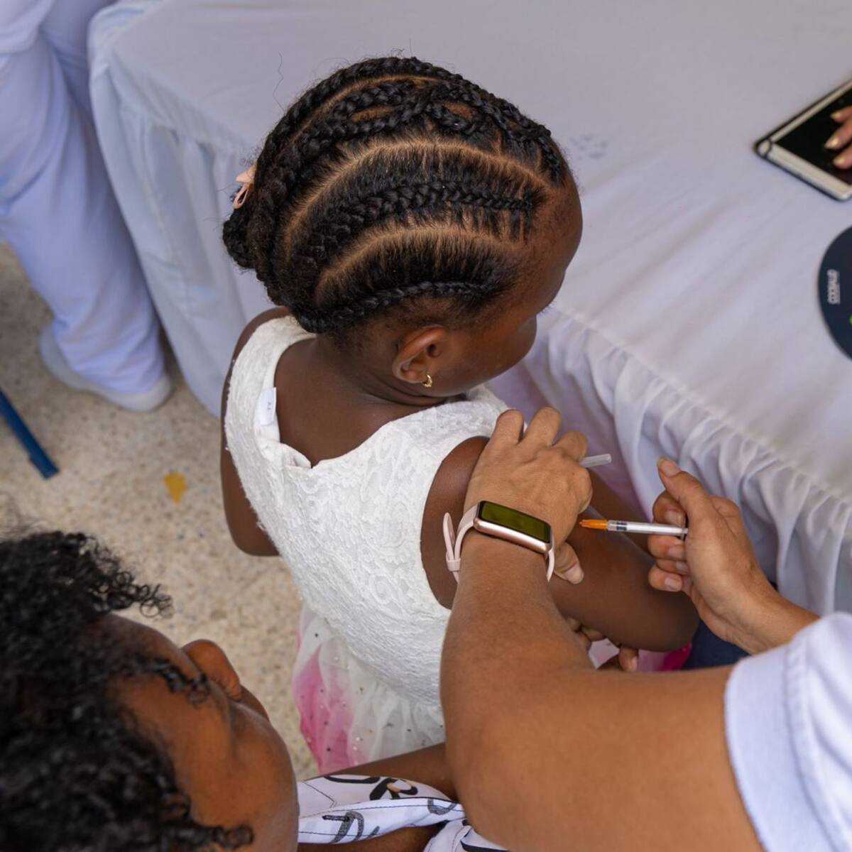 Ponte al día con las vacunas y prepárate para gozar las Fiestas de Independencia