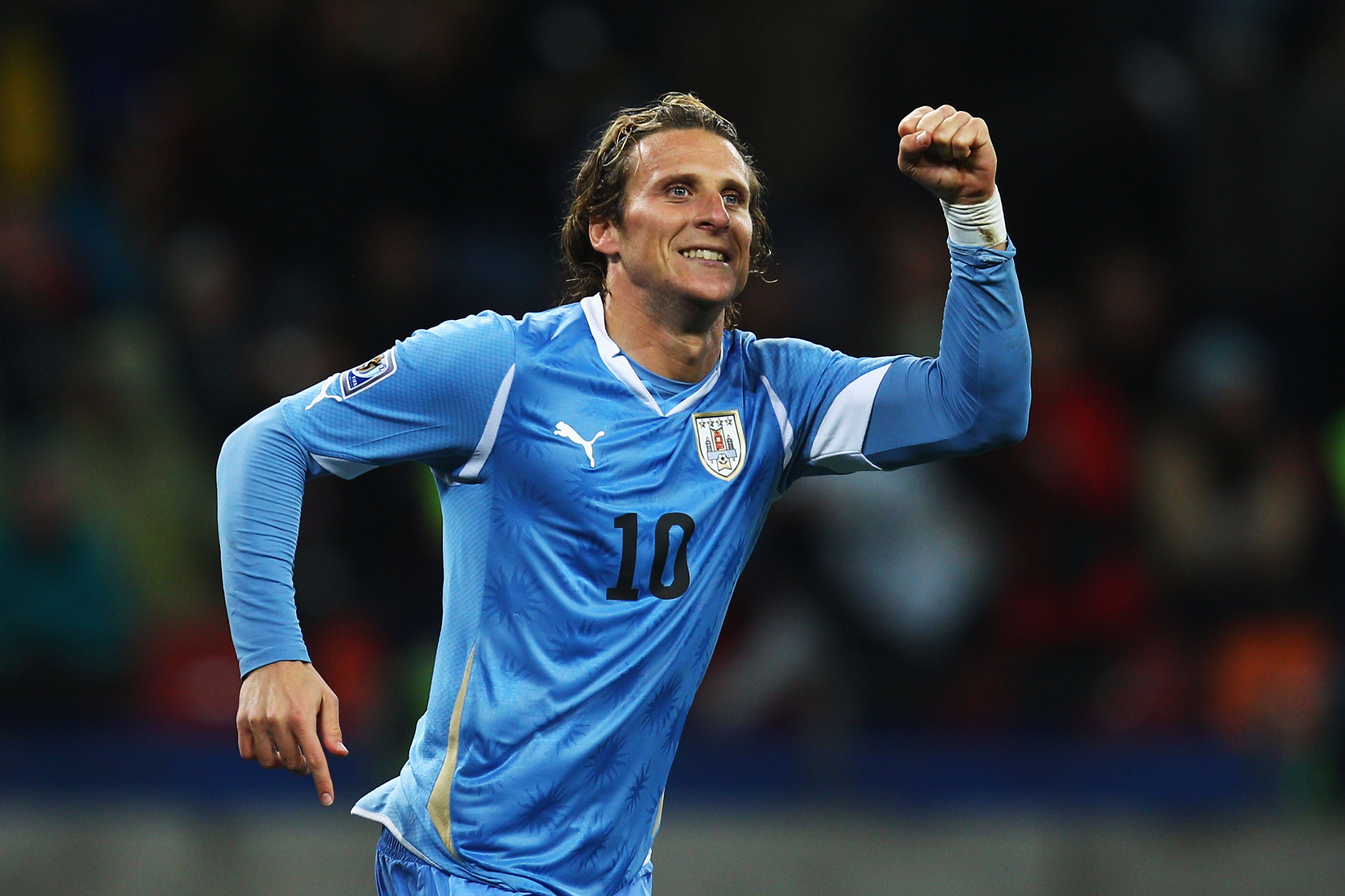 Diego Forlan of Uruguay (Photo by Quinn Rooney - FIFA/FIFA via Getty Images)