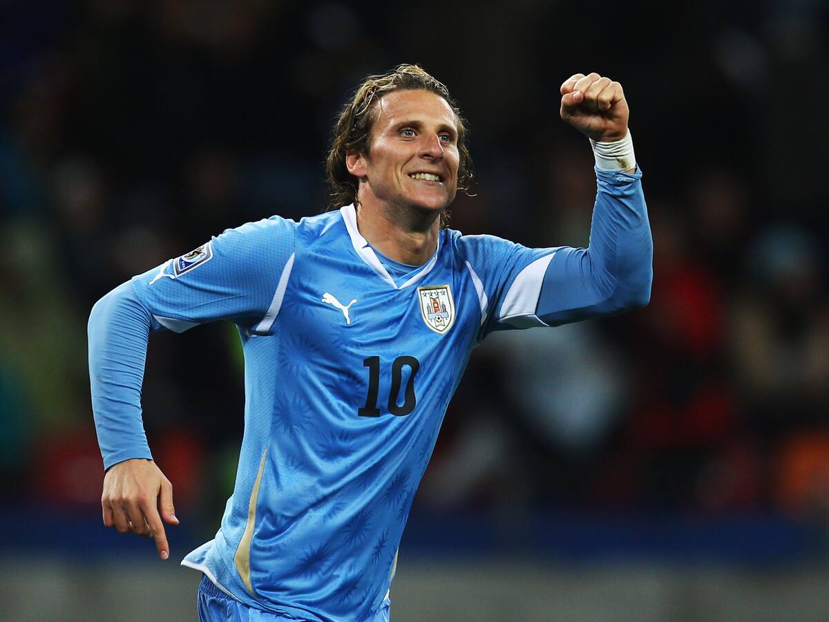 Diego Forlán, del fútbol al tenis: debutará a sus 45 años como profesional
