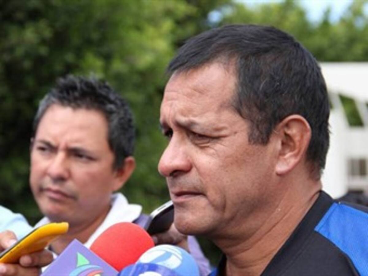 Respaldo condicionado de los directivos del Caldas a Pompilio Páez