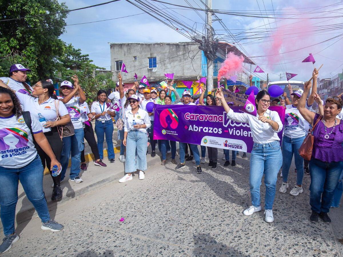 Caravana Violeta con ‘Más abrazos y menos agresiones’ en el mes de las Madres