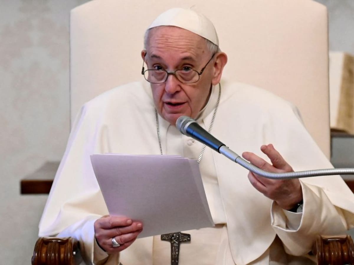 Papa Francisco pide que en Venezuela no se de una "intervención de afuera"