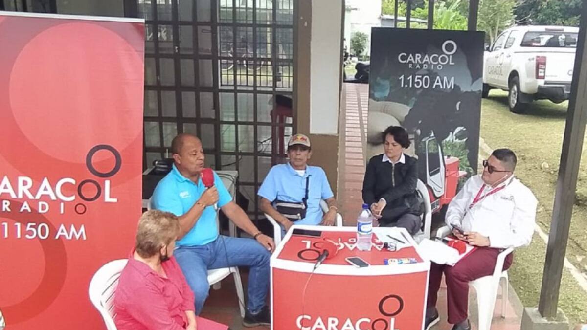 Caracol Radio en el barrio La Patria de Armenia