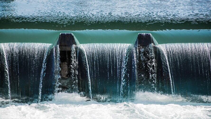 Denuncian “manos invisibles” promoviendo 17 pequeñas centrales hidroeléctricas en Risaralda. Foto: Getty Images / JULIAN KEISER