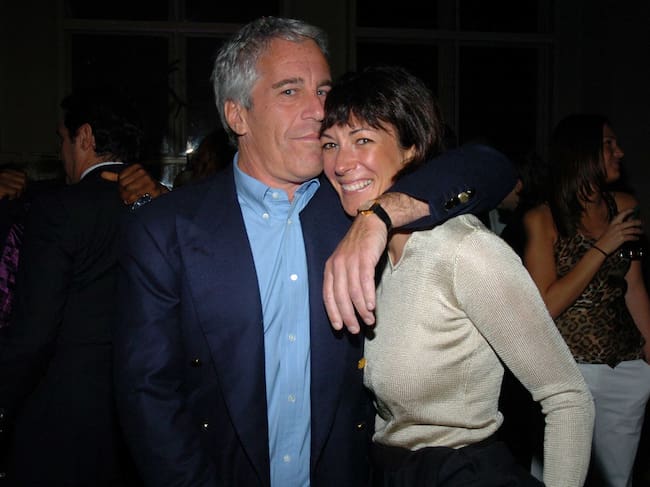 Jeffrey Epstein y Ghislaine Maxwell (Photo by Joe Schildhorn/Patrick McMullan via Getty Images)