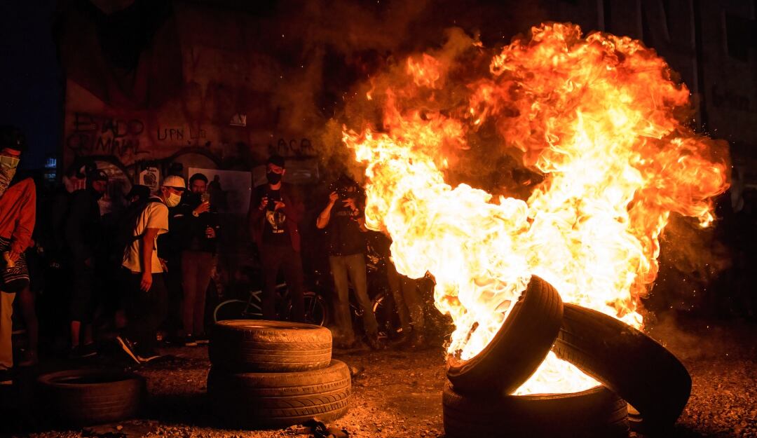 Foto de referencia, incendios durante protestas