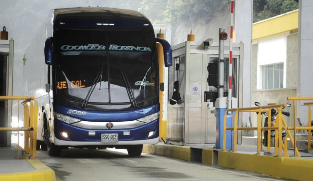 Los buses tienen tránsito libre todo el fin de semana por la vía La Línea