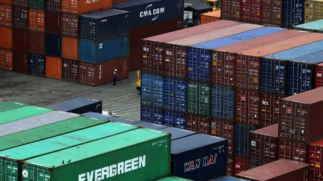 En 2015 las exportaciones de Colombia pasaron de US$54.795 millones a US$35.690 millones. Foto: Colprensa