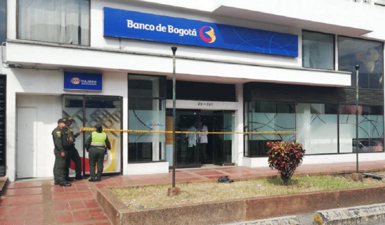 Los investigadores de la Policía llegaron al lugar para hacer la inspección. 