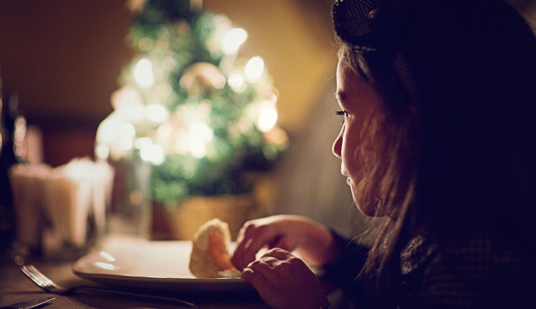 Ordenan devolver niña a familia luego que los separaran por ser pobres