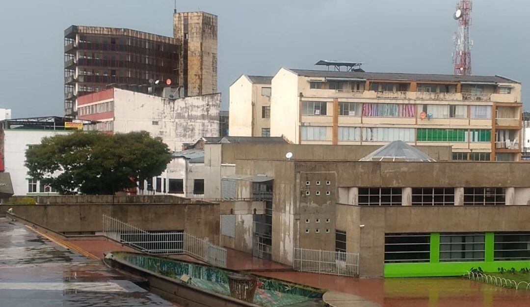 Fría y lluviosa mañana en la ciudad de Armenia