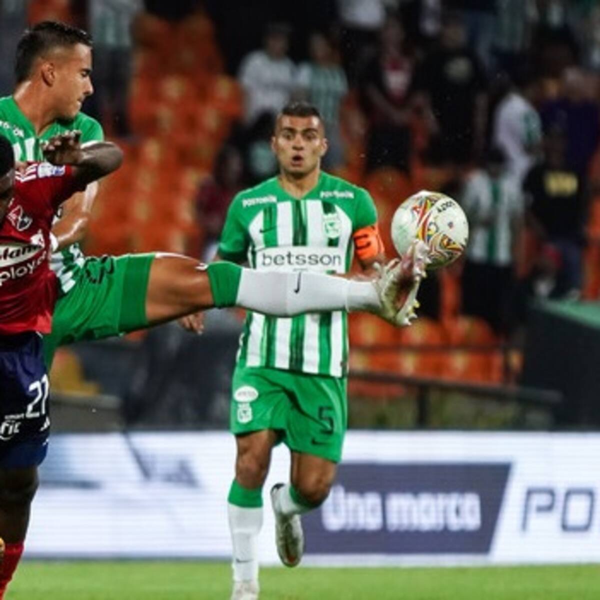 Medellín empata en el clásico ante Nacional y se aferra a la opción de la clasificación