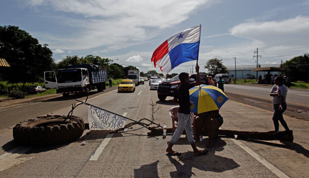 Bloqueo vía Panamericana.