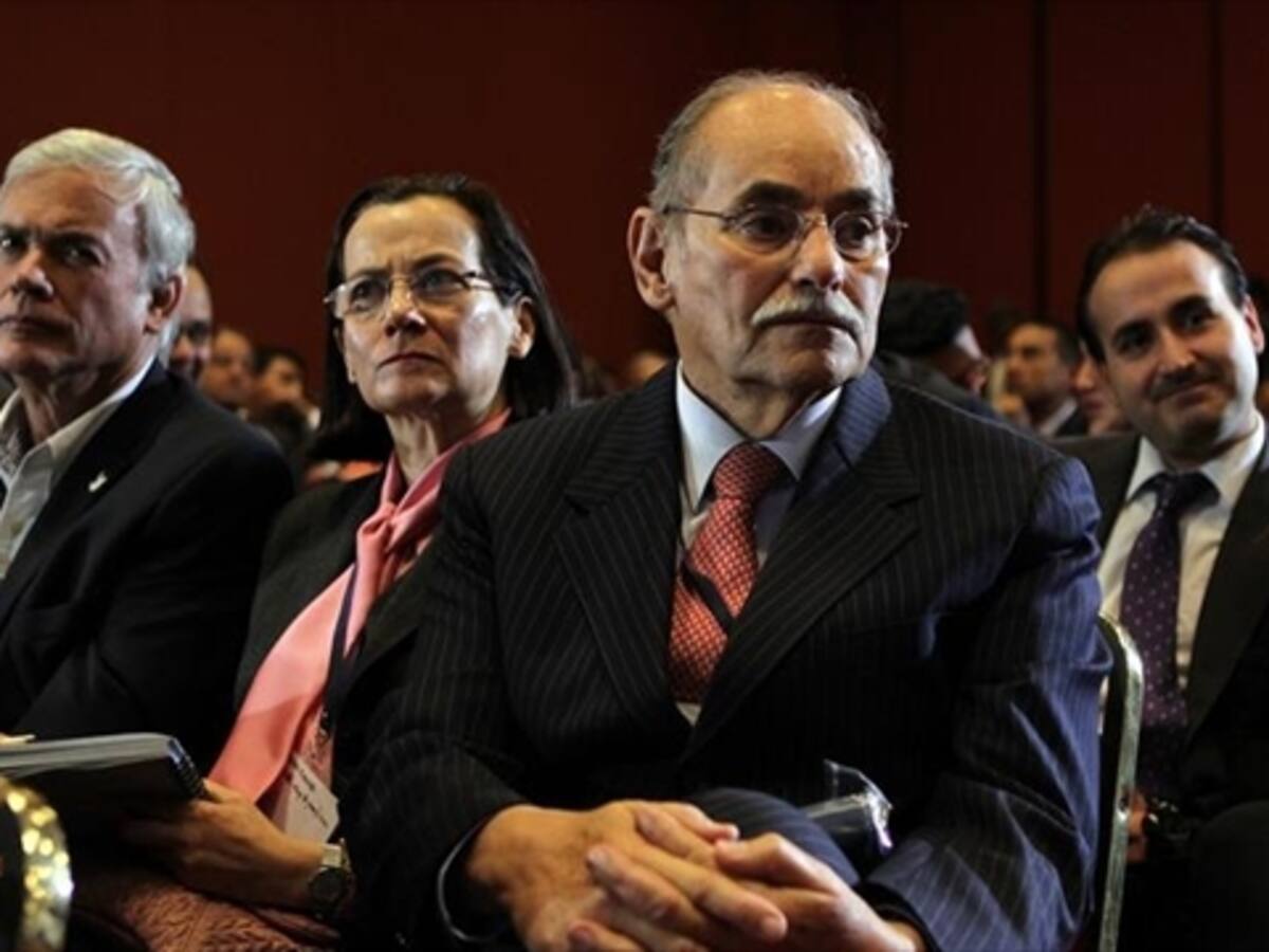 Eliminar reelección sin ampliar periodo presidencial propone liberalismo