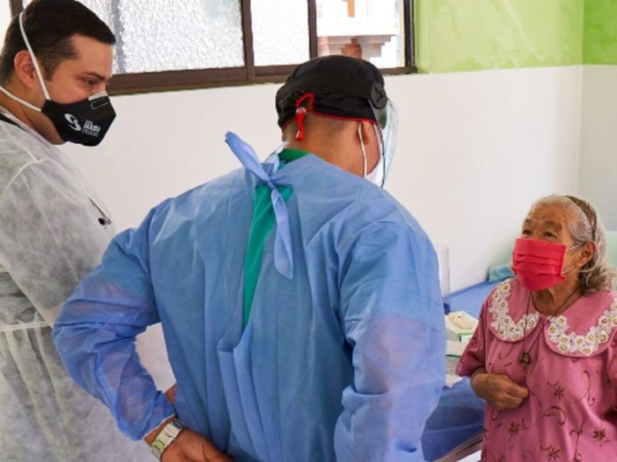 Esta semana inicia vacunación contra COVID-19 en puestos de salud