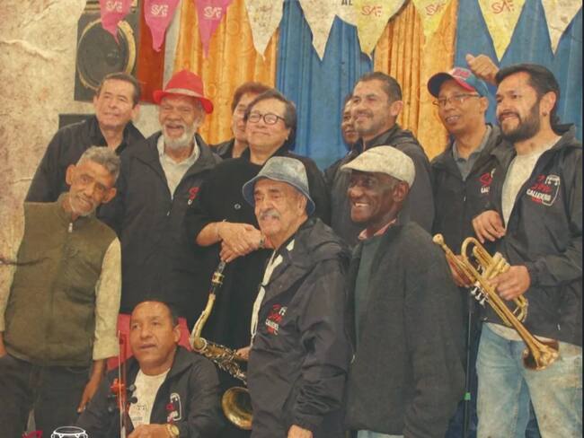 Son Callejero: la banda de salsa inclusiva que recibe su “templo de la música”