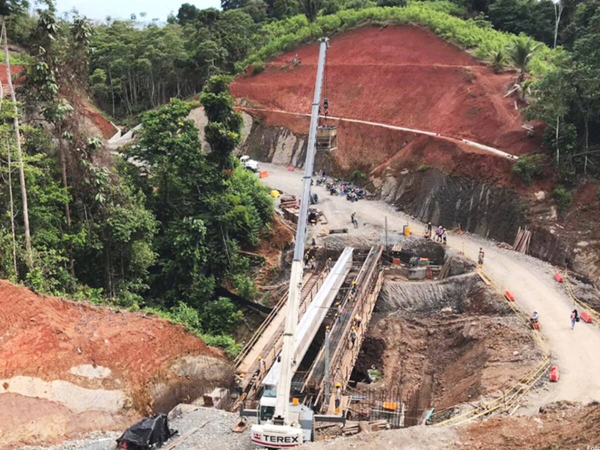 Se reanudan obras en La Espiella - Río Mataje