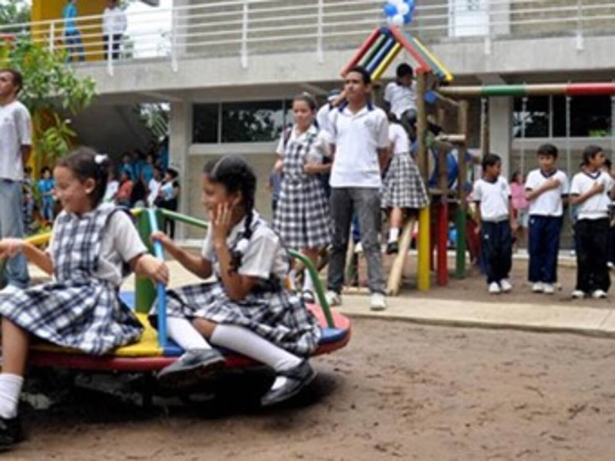 Llevan 18 meses construyendo cinco colegios en Baranquilla y aun no terminan