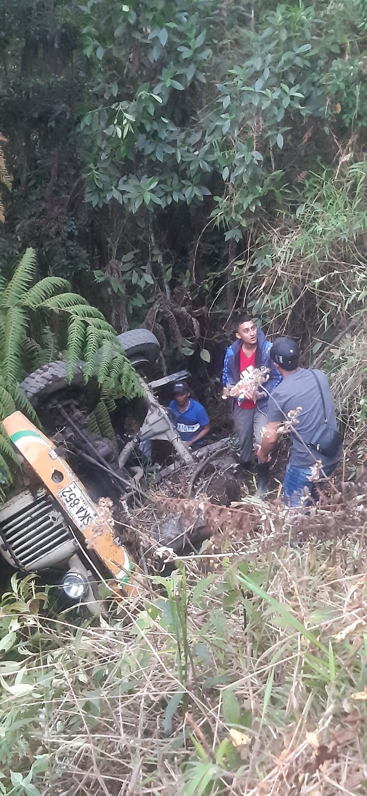 Un campero rodó por un abismo en el norte del Tolima