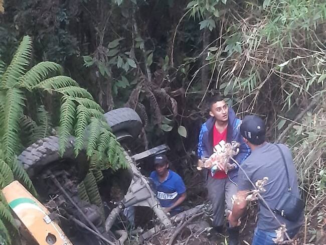 Un campero rodó por un abismo en el norte del Tolima