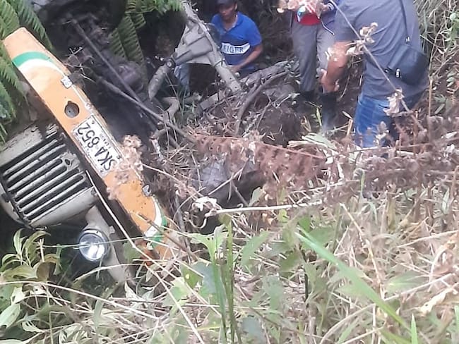 Un campero rodó por un abismo en el norte del Tolima