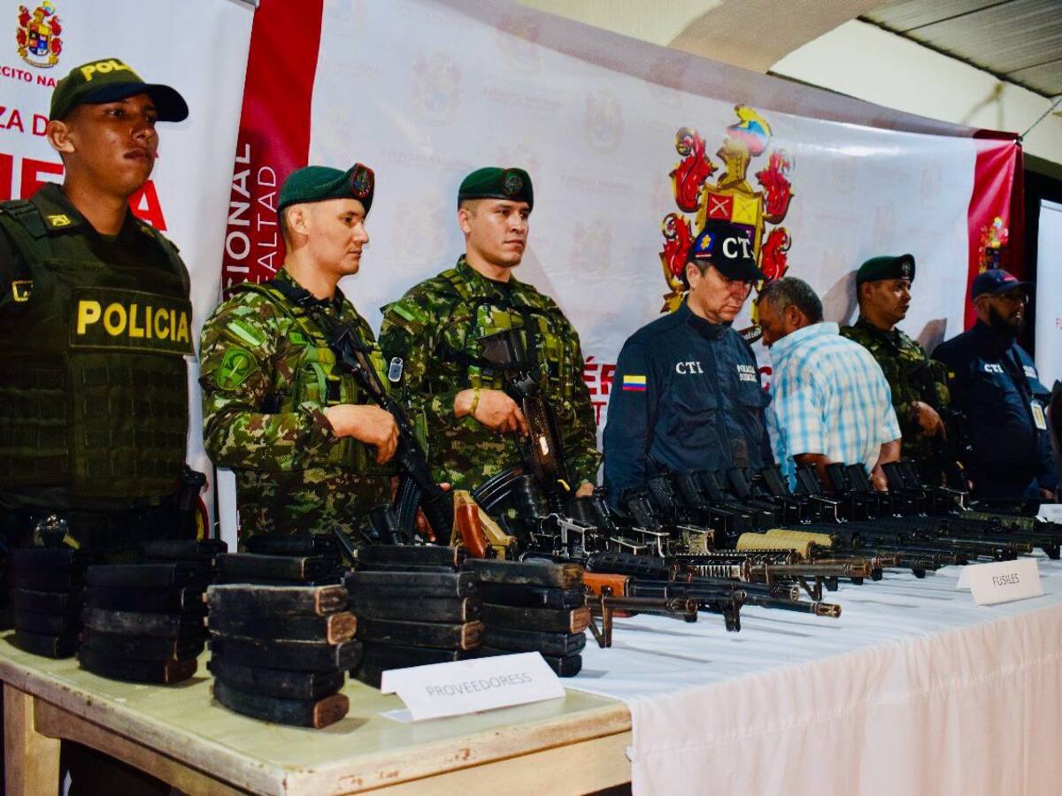 El Ejército desmanteló un depósito ilegal de armamento en el Meta